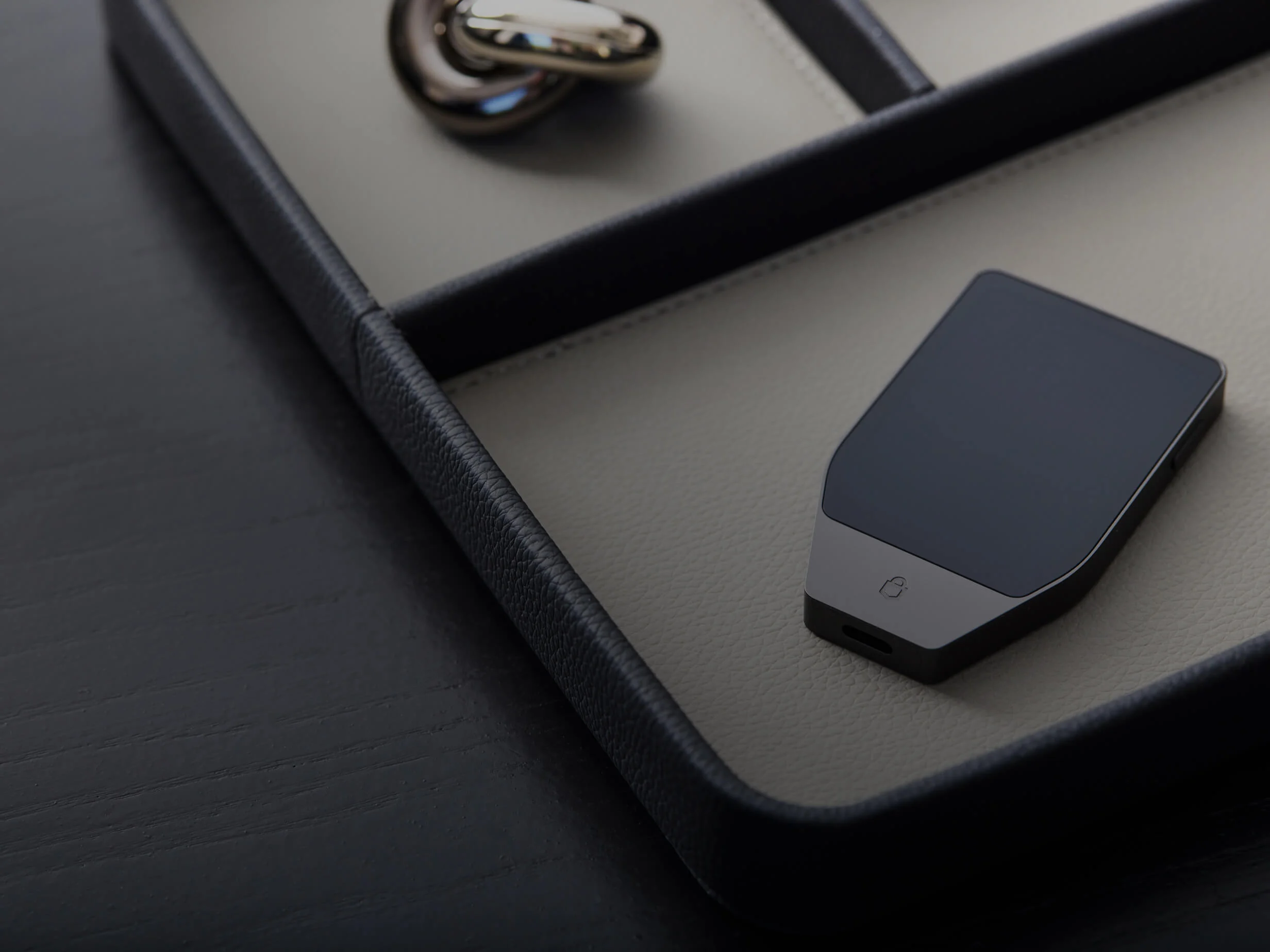 Trezor 冷钱包长期持有与链上交互安全场景